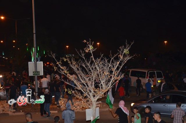   كفرقاسم - فيديو : الالاف في مظاهرة الغضب القسماوي لدخول وزير المعارف ومواجهات واصابات في مدخل البلدة مع الشرطة 